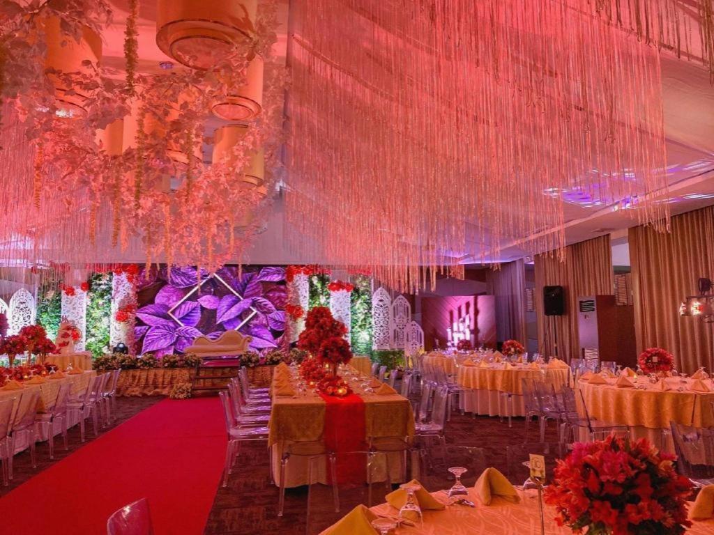 District 21 Hotel Iloilo City Εξωτερικό φωτογραφία