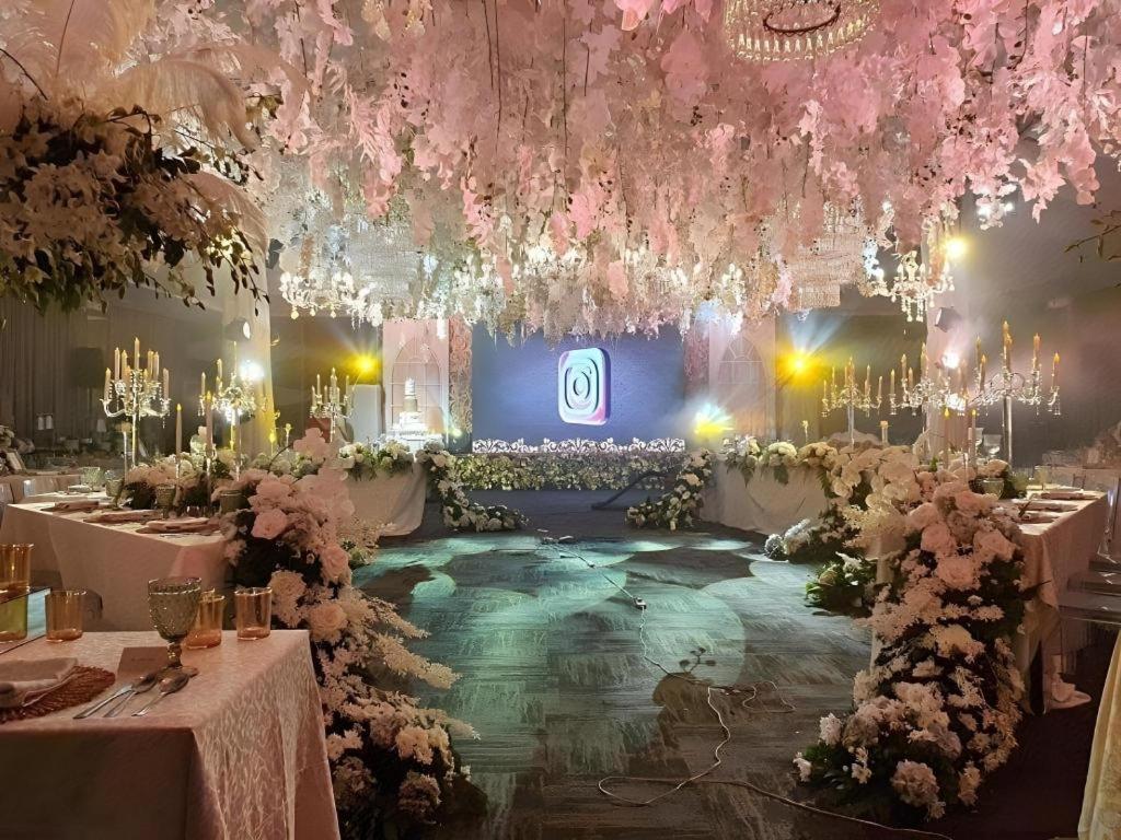 District 21 Hotel Iloilo City Εξωτερικό φωτογραφία