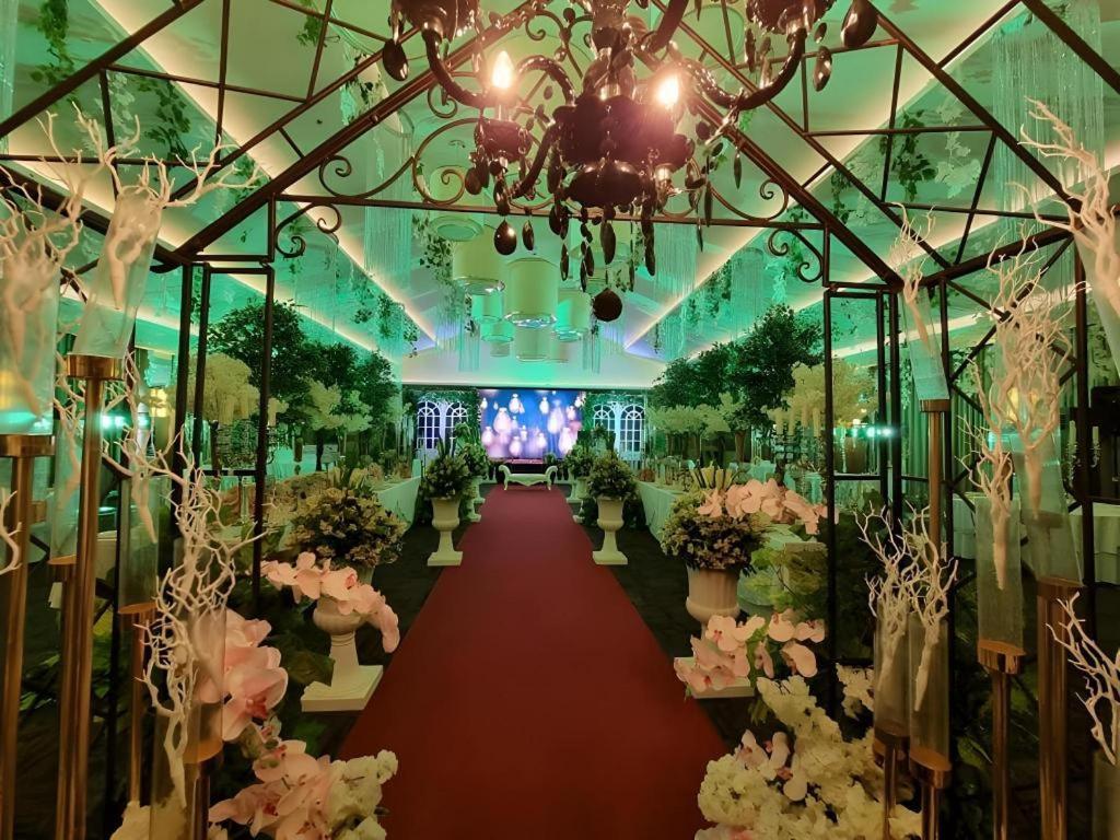 District 21 Hotel Iloilo City Εξωτερικό φωτογραφία