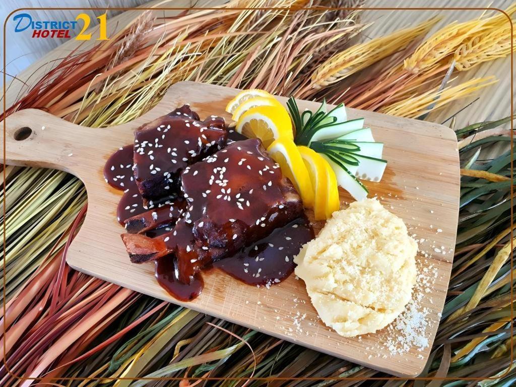 District 21 Hotel Iloilo City Εξωτερικό φωτογραφία