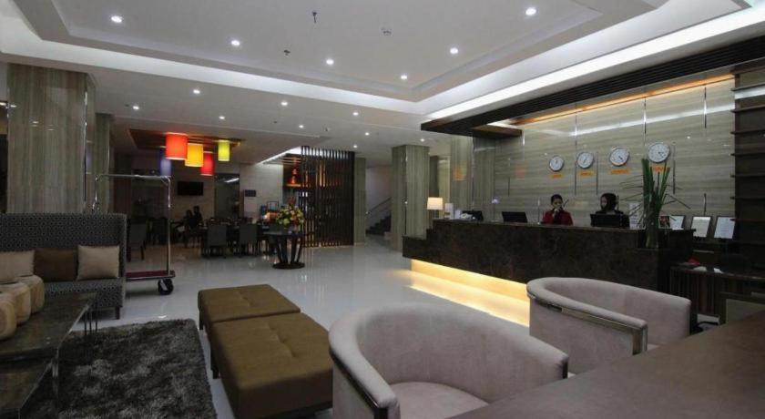District 21 Hotel Iloilo City Εξωτερικό φωτογραφία
