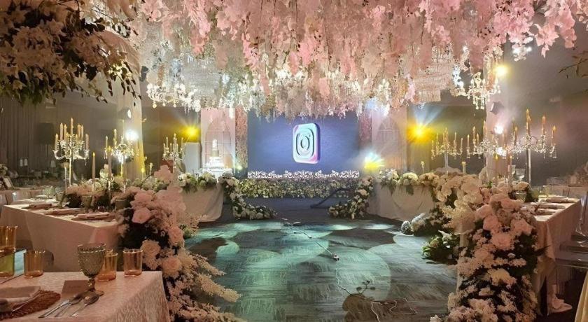 District 21 Hotel Iloilo City Εξωτερικό φωτογραφία