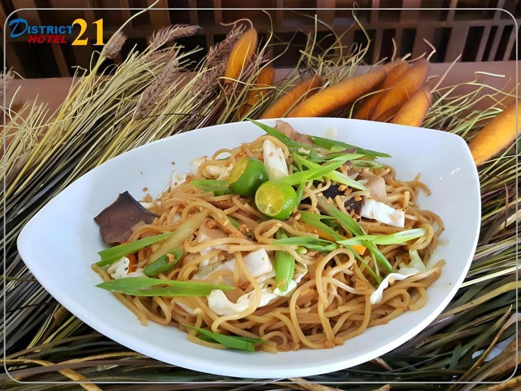 District 21 Hotel Iloilo City Εξωτερικό φωτογραφία