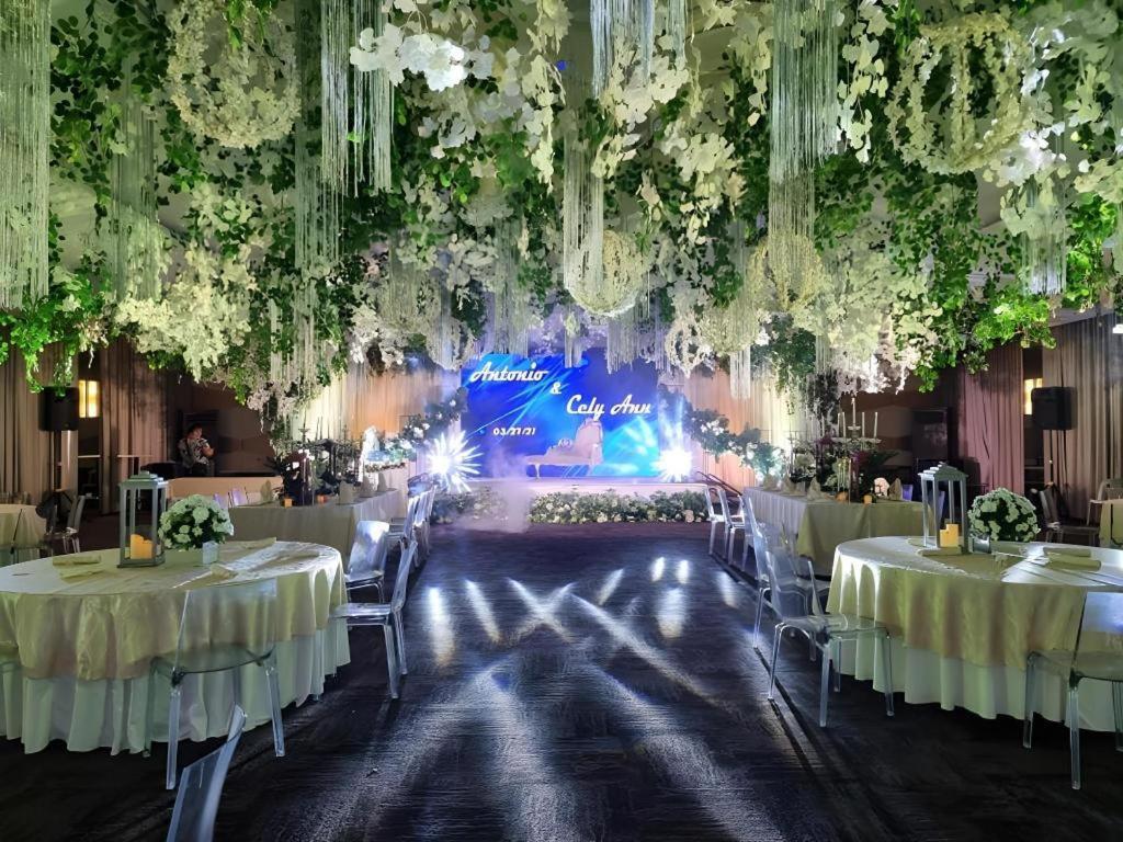 District 21 Hotel Iloilo City Εξωτερικό φωτογραφία